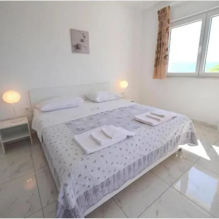 Cozy With Pool Villa