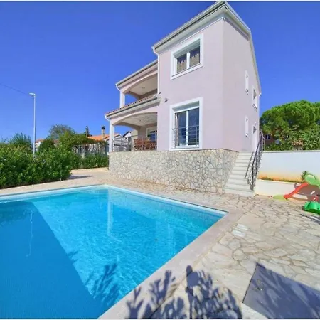 Cozy With Pool Villa