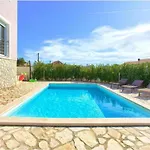 Cozy With Pool