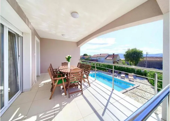 Villa Cozy With Pool Linardići