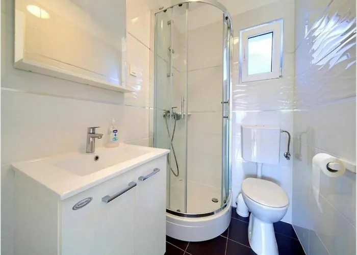 Cozy With Pool * Linardići